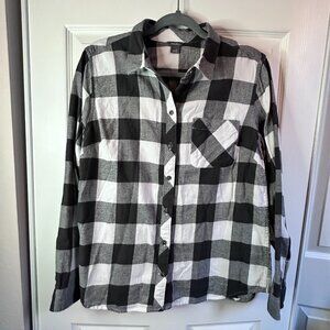 Womens Large Eddie Bauer Black White Buffalo Plaid Button Up Long Sleeve Flannel